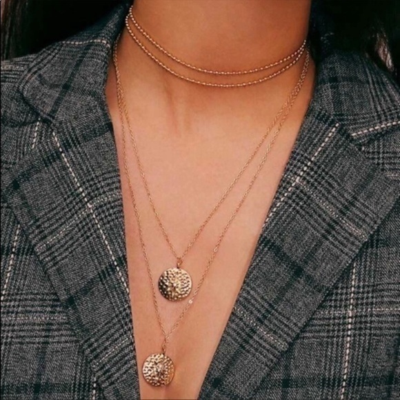 3/$30 💛 Multi Layered Charm Necklace - Picture 2 of 6